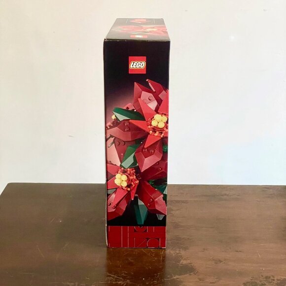LEGO Icons 10370 Poinsettia Plant & Flower Decor Christmas NIB in Hand - Picture 5 of 14